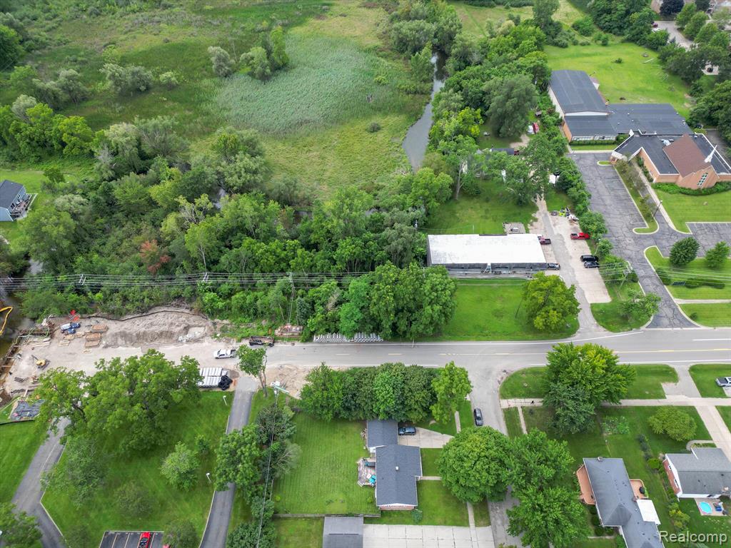 5675 PONTIAC LAKE Road, Waterford, MI 48327 — Photo 12