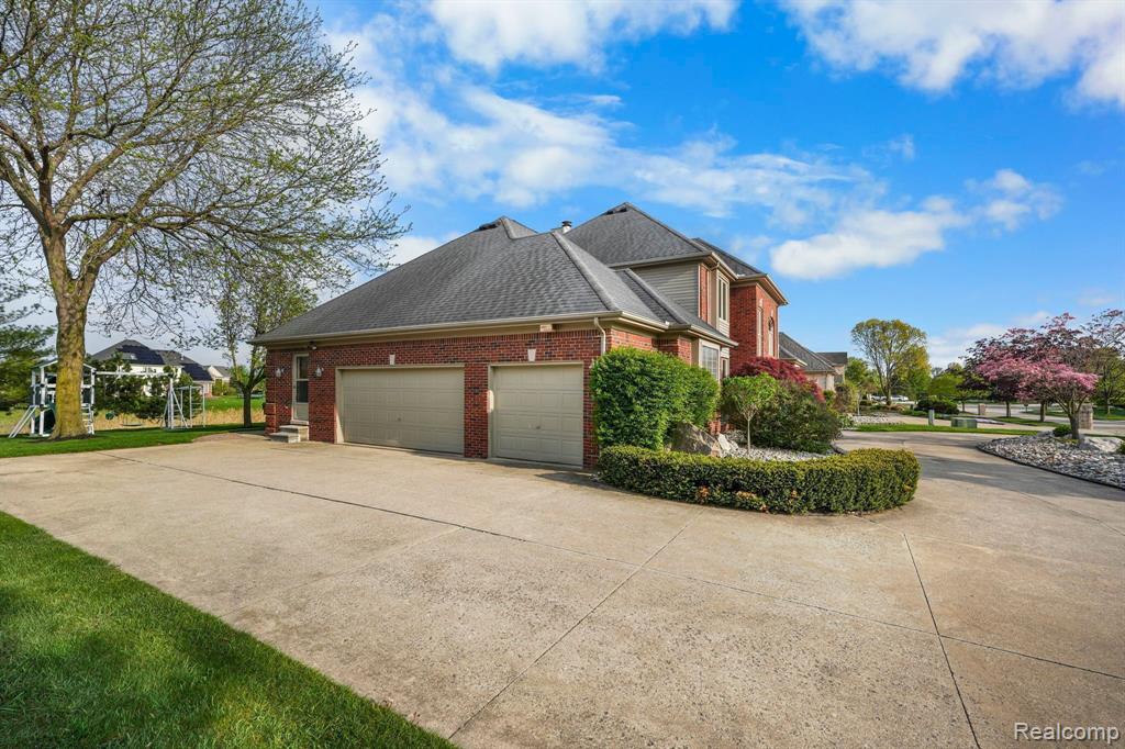 47352 DOVE Court, Shelby Twp, MI 48315 — Photo 59