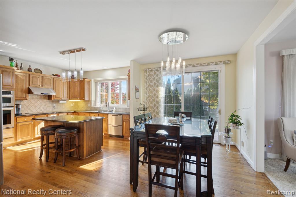 50983 WESTON Drive, Plymouth, MI 48170 — Photo 16