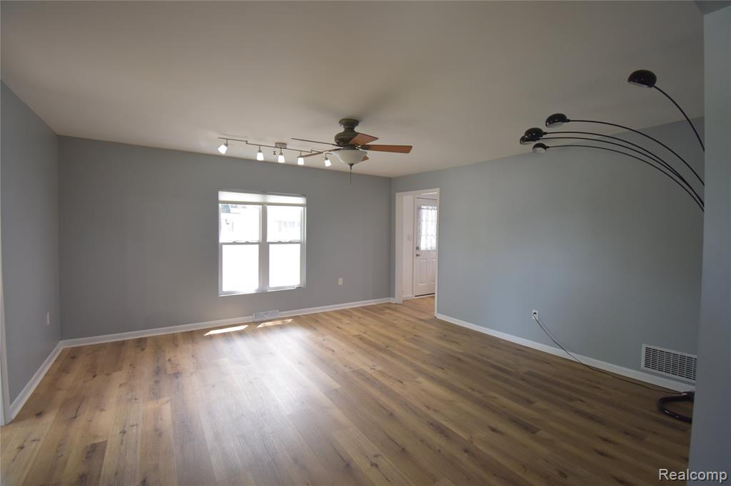 9663 Winston Road, Pinckney, MI 48169 — Photo 7