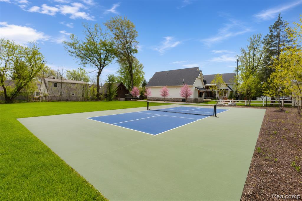 12530 Woodhull Landing, Fenton, MI 48430 — Photo 4