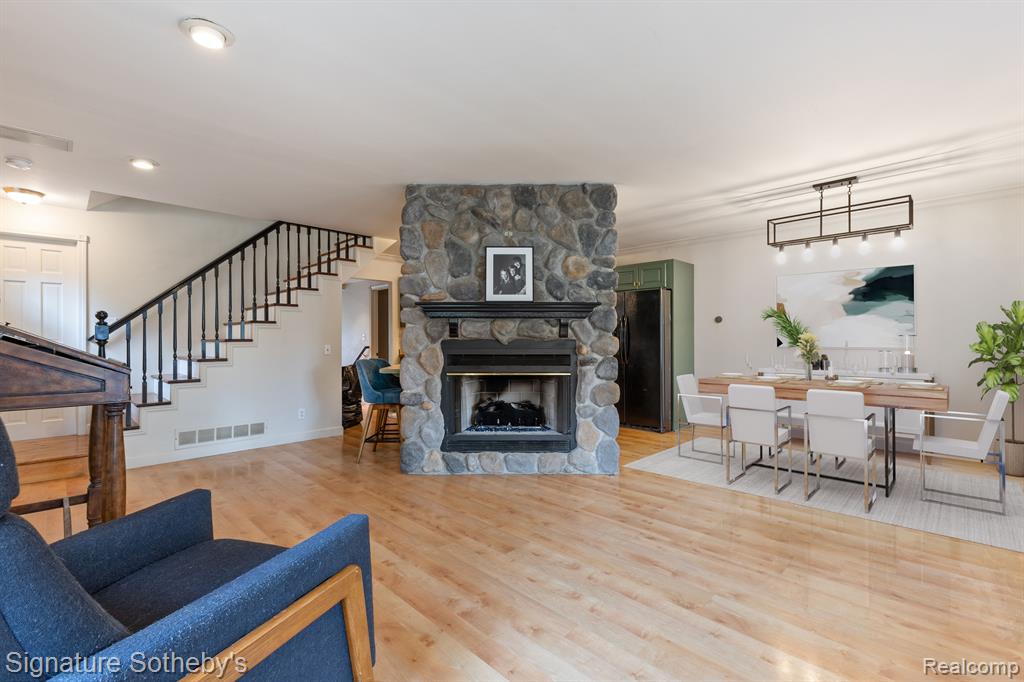 888 HUMPHREY AVE, Birmingham, MI 48009 — Photo 2