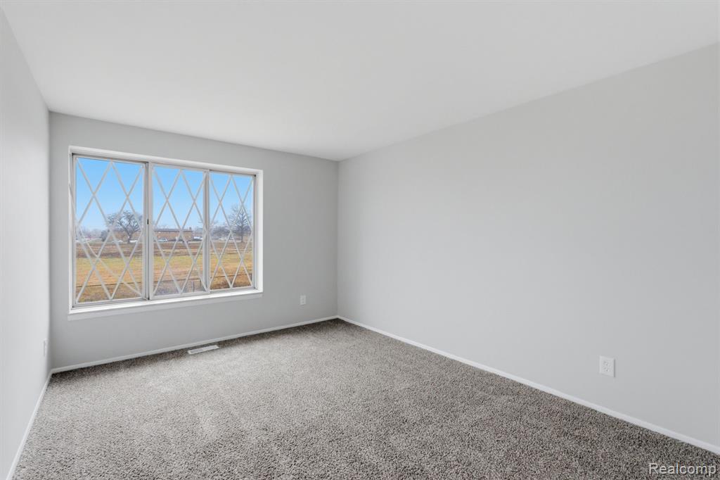 8710 Community Boulevard, Warren, MI 48093 — Photo 16