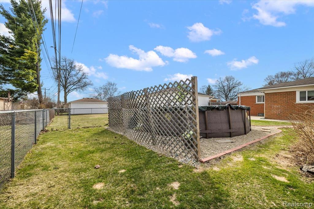 9364 Colorado Street, Livonia, MI 48150 — Photo 56