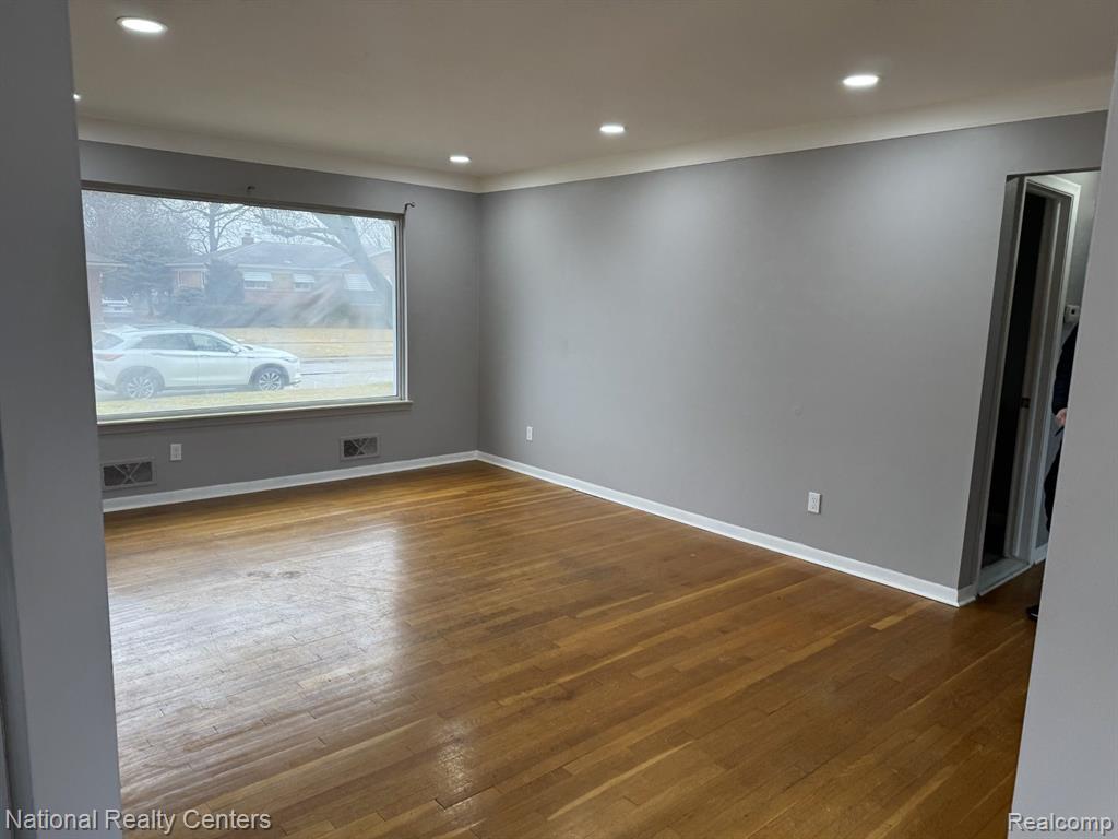 6207 BERWYN Street, Dearborn Heights, MI 48127 — Photo 3