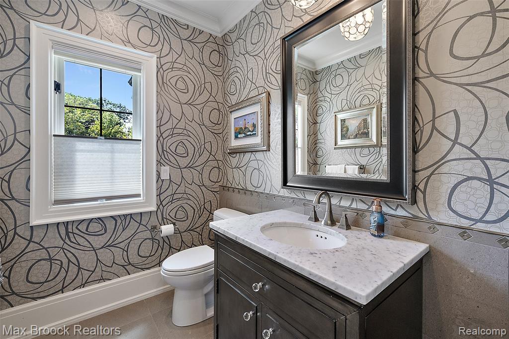 5466 Orchard Ridge Drive, Rochester, MI 48306 — Photo 22