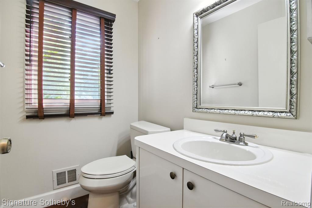5130 Provincial Drive, Bloomfield Hills, MI 48302 — Photo 7