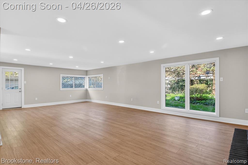 29807 Champine Street, Saint Clair Shores, MI 48082 — Photo 12