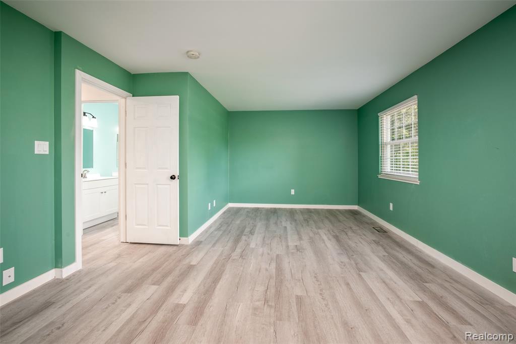 4277 Tux Lane, Milford, MI 48380 — Photo 28