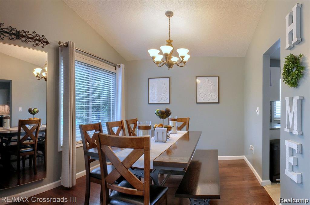 42464 SOMERSET Court, Canton, MI 48187 — Photo 6