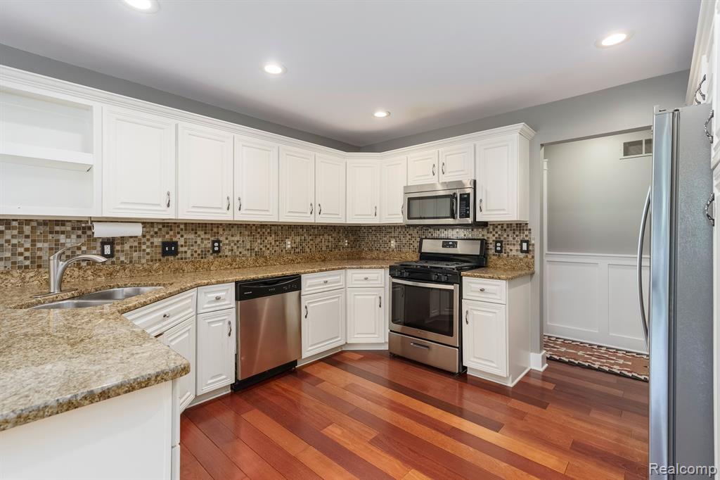 57495 RIDGEWOOD Drive, Washington, MI — Photo 17