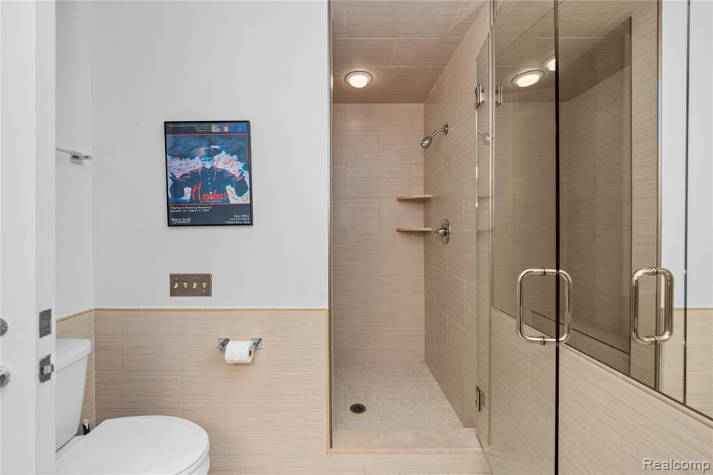 5035 Ponvalley Road, Bloomfield Hills, MI 48302 — Photo 43