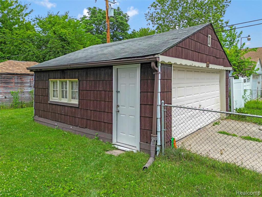 12000 Bramell, Redford, MI 48239 — Photo 8