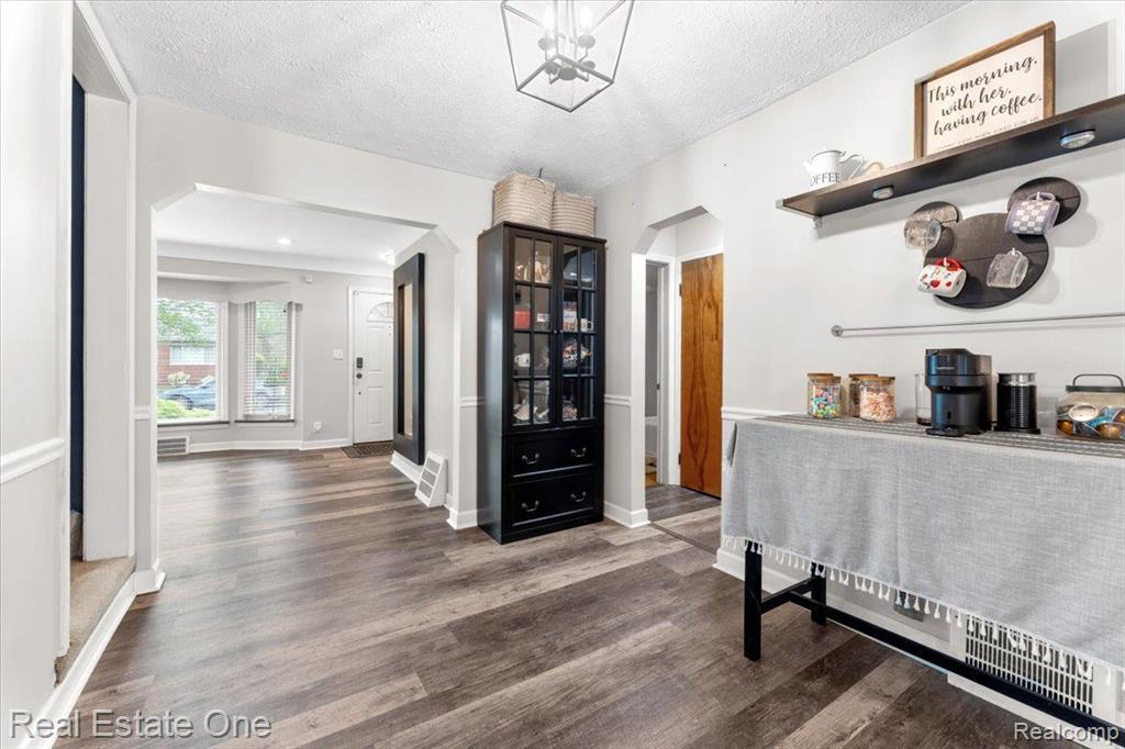 6350 KING Avenue, Allen Park, MI 48101 — Photo 6