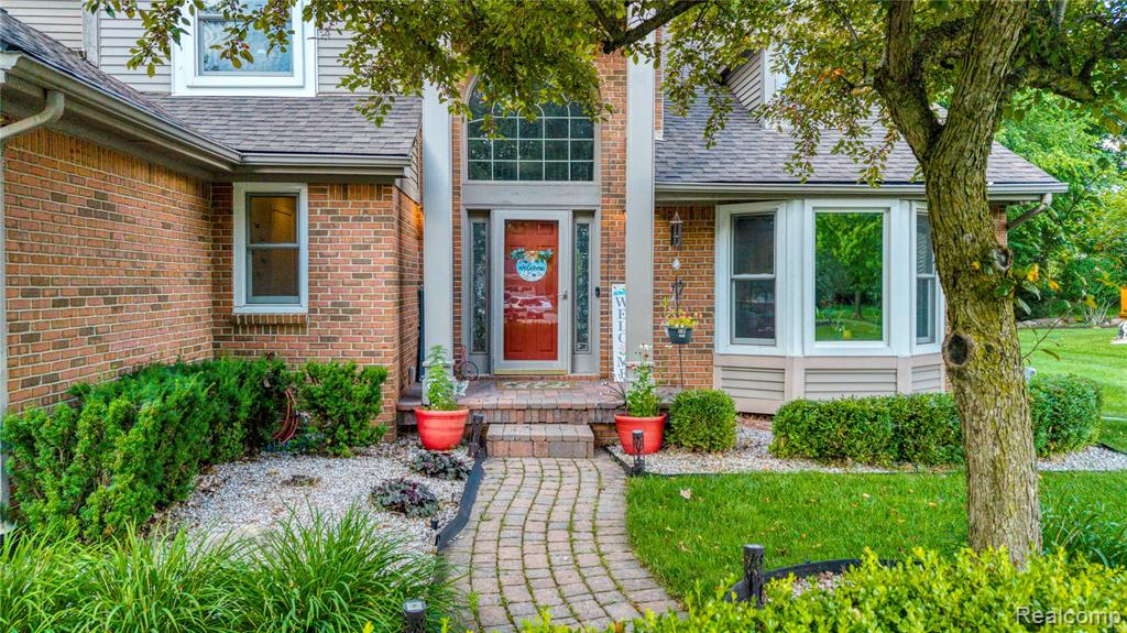 42790 Ledgeview Drive, Novi, MI 48377 — Photo 3