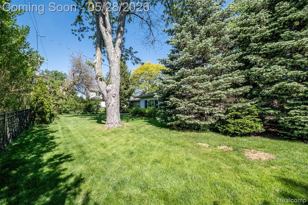 3621 Berkshire Drive, Bloomfield Hills, MI 48301 — Photo 51