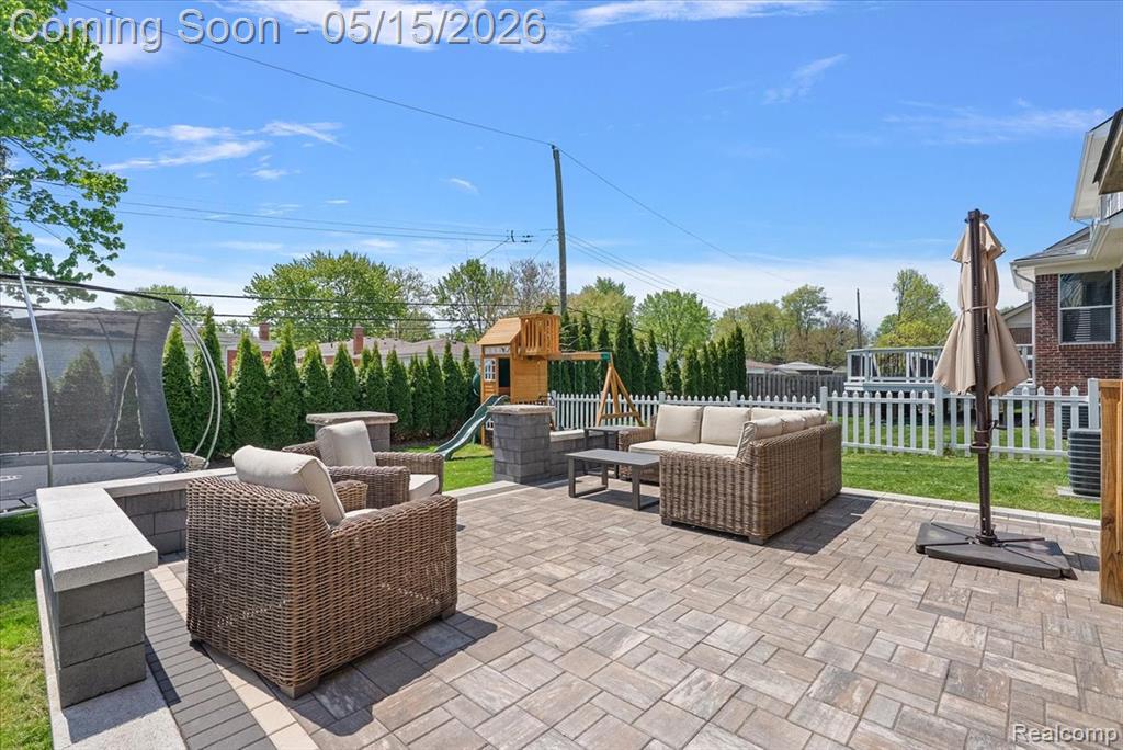 1594 Harvard Drive, Madison Heights, MI 48071 — Photo 9