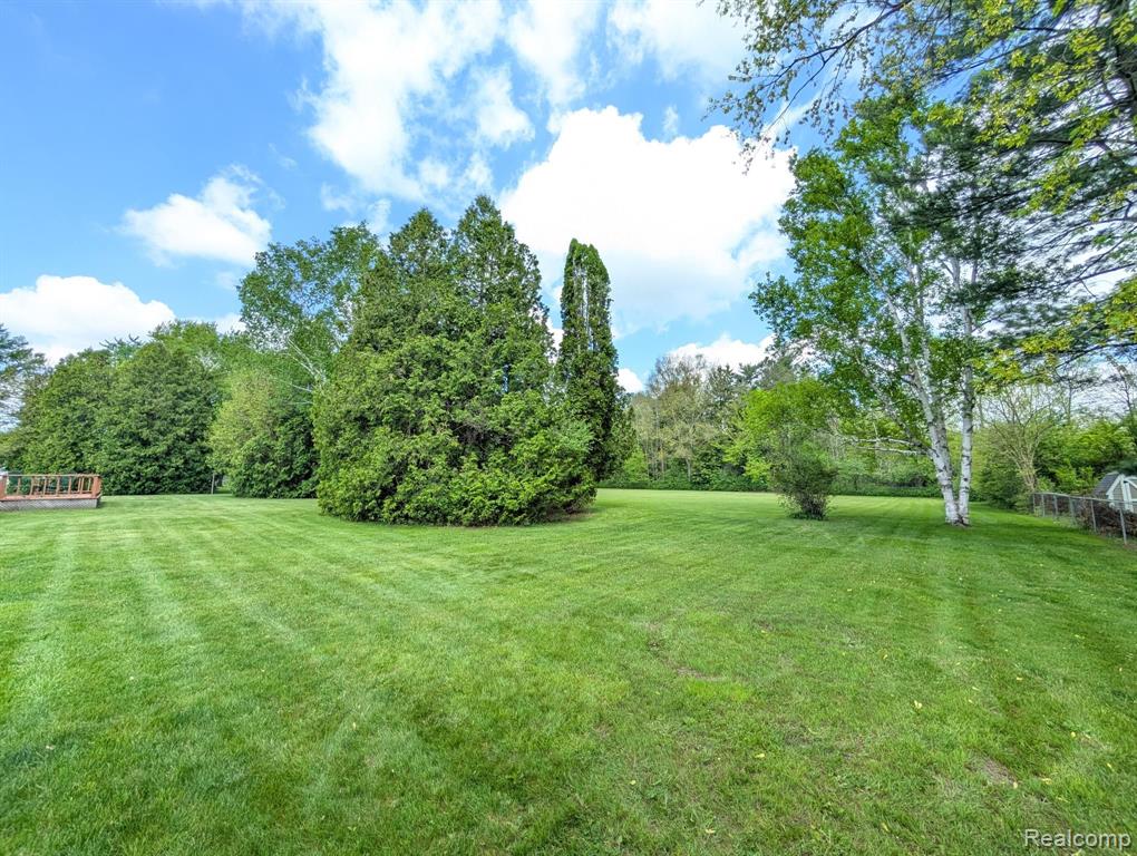 5097 Berneda Drive, Flint, MI 48506 — Photo 19