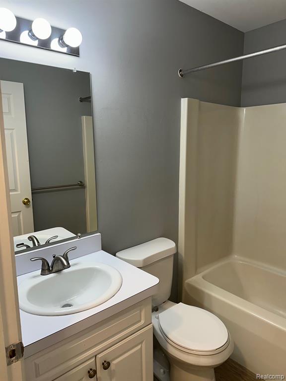 45851 CIDER MILL Road, Novi, MI — Photo 23