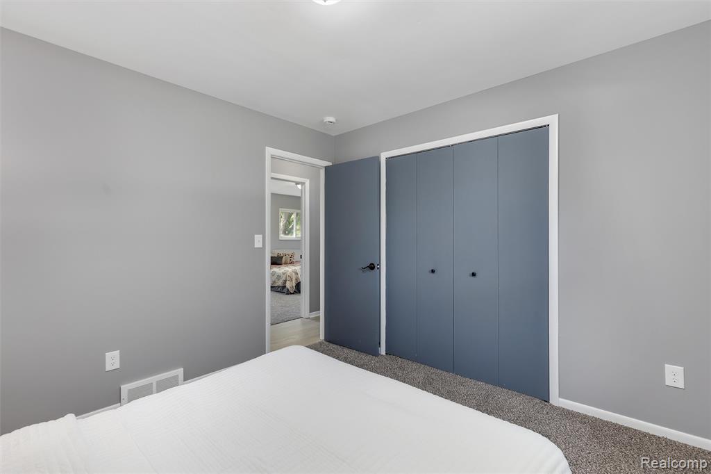 9844 Klais Court, Clarkston, MI 48348 — Photo 16