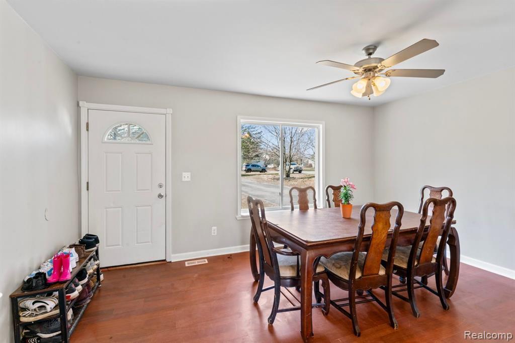 2186 Landmark Drive, Lapeer, MI 48446 — Photo 2