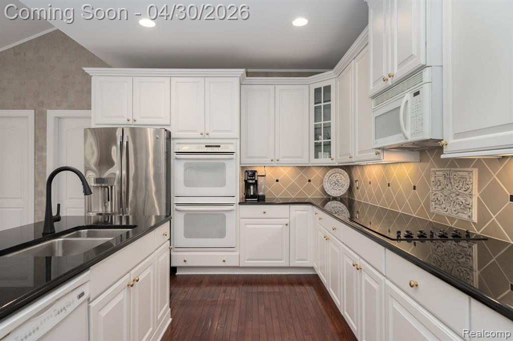 16612 Brooklane Boulevard, Northville, MI 48168 — Photo 13