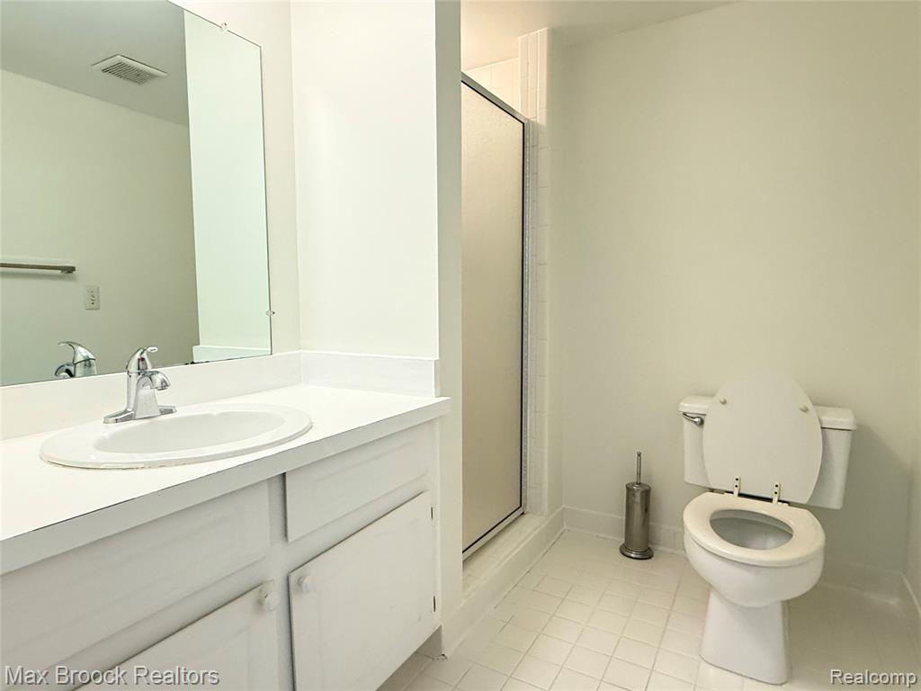 42720 Sheldon Place, Clinton Twp, MI 48038 — Photo 15