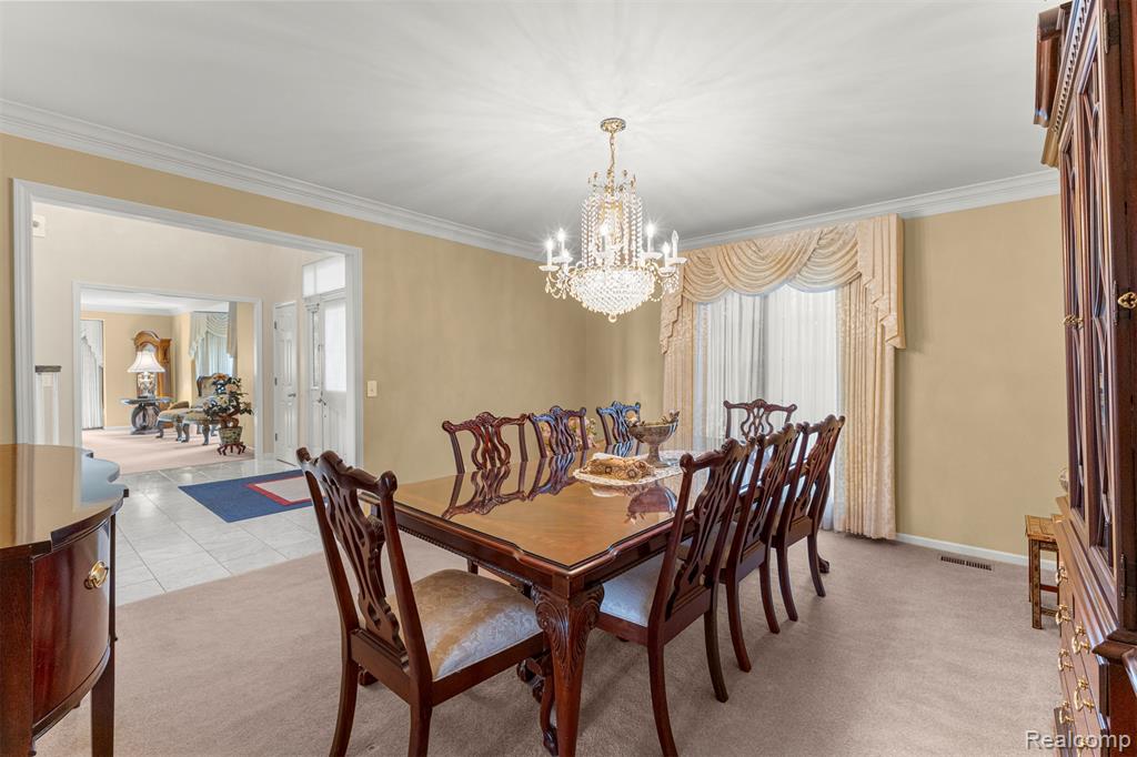 30060 Bristol Lane, Bingham Farms, MI 48025 — Photo 19