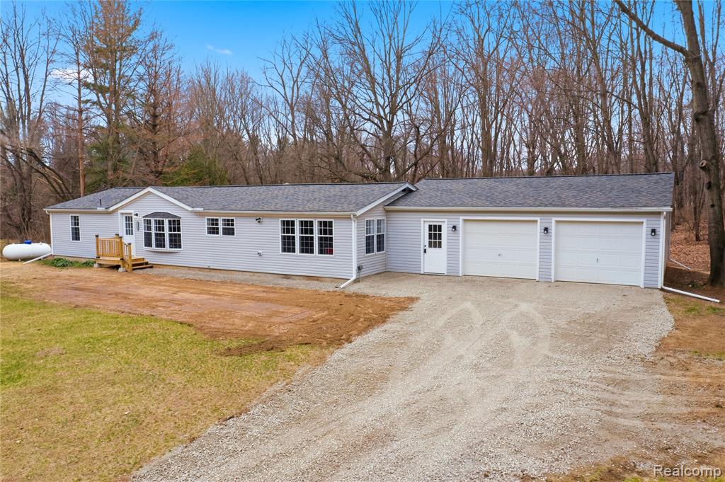 5350 List Road, Grass Lake, MI 49240