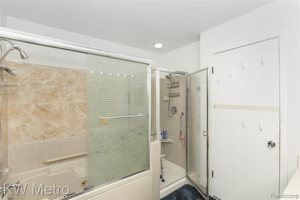 6129 Westbrooke Drive, West Bloomfield, MI — Photo 25