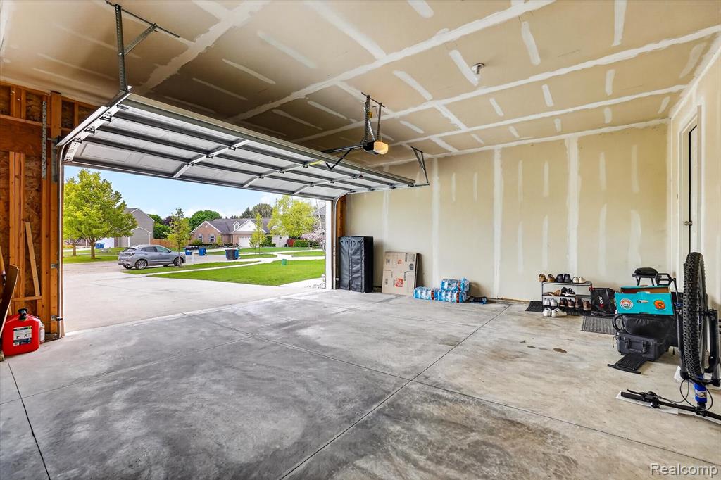 4246 Wild Goose Drive, Swartz Creek, MI 48473 — Photo 34