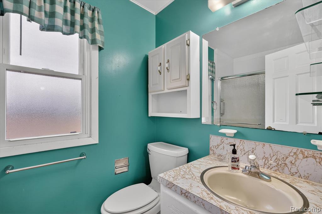 992 W Bennington Road, Owosso, MI 48867 — Photo 22