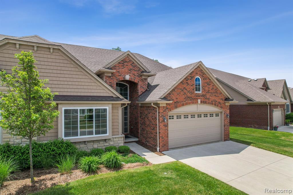5176 HAWKSEYE Terrace, Warren, MI 48092 — Photo 36