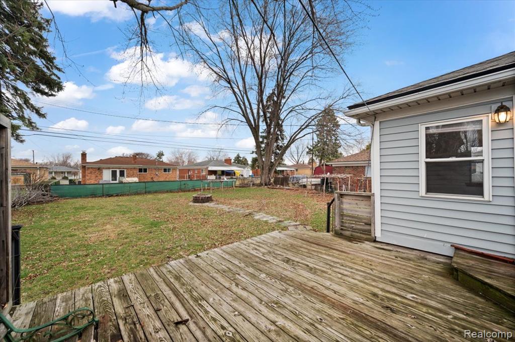 8457 Menge, Center Line, MI 48015 — Photo 26