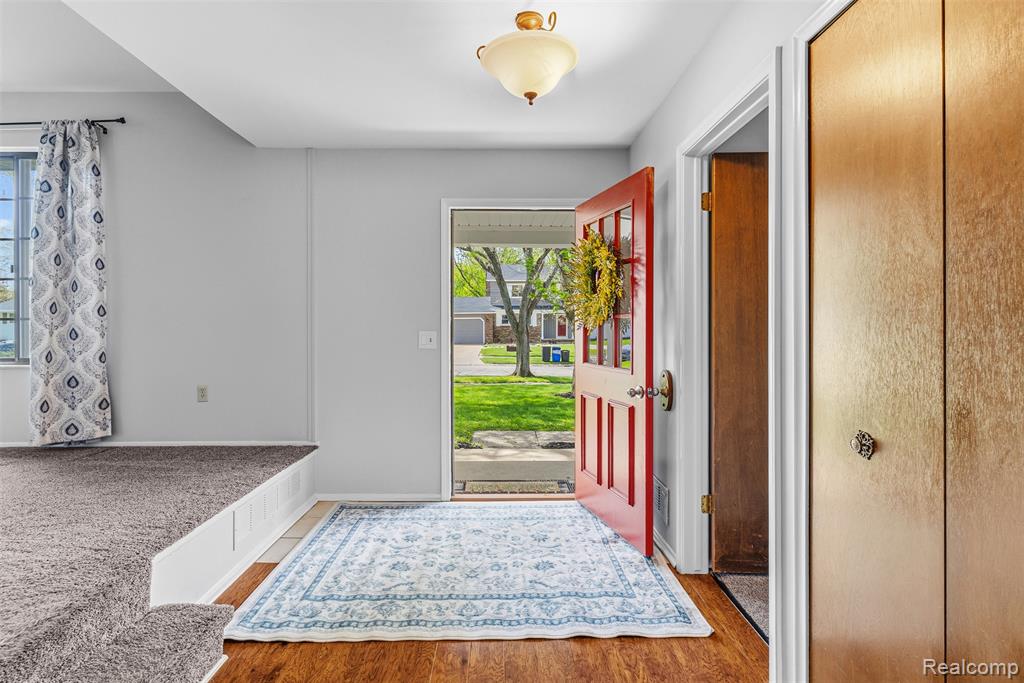 604 Luce Avenue, Flushing, MI 48433 — Photo 8