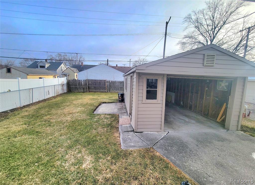 8238 Chalmers Avenue, Warren, MI 48089 — Photo 20