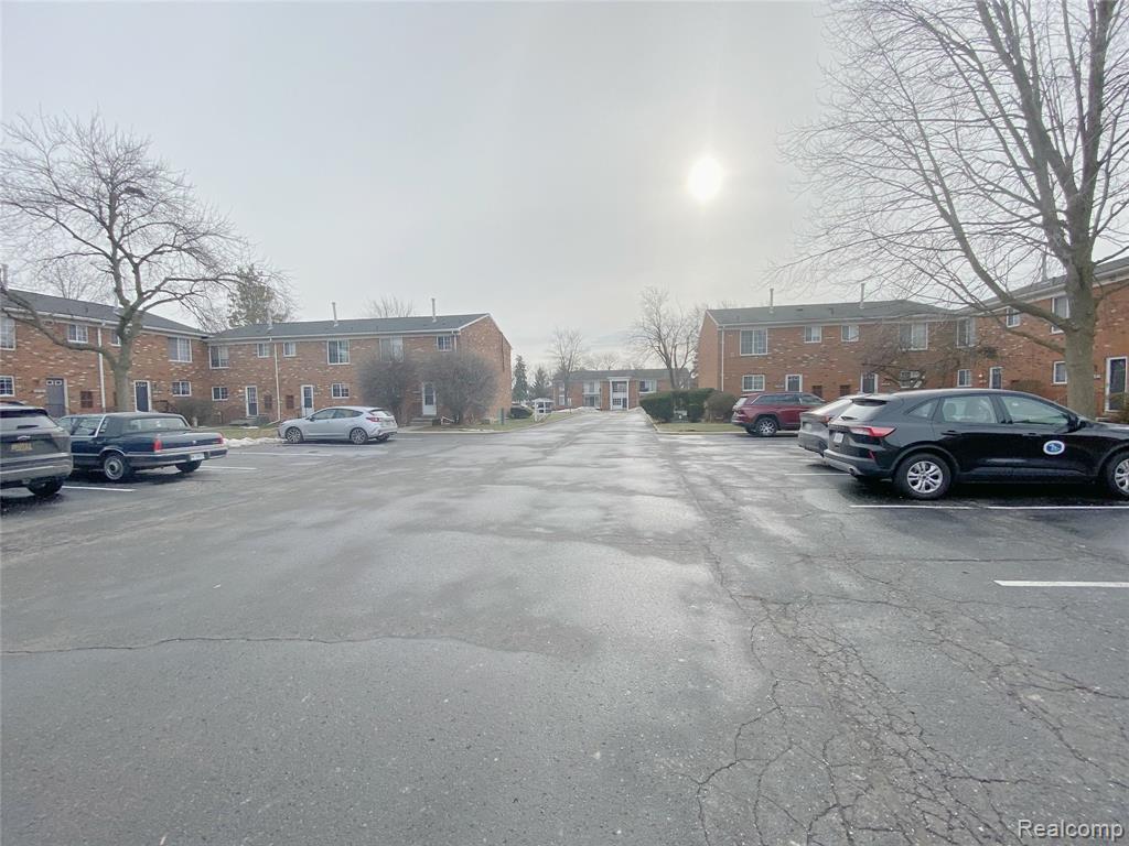 407 Fox Hills Drive N, Bloomfield Hills, MI 48304 — Photo 26