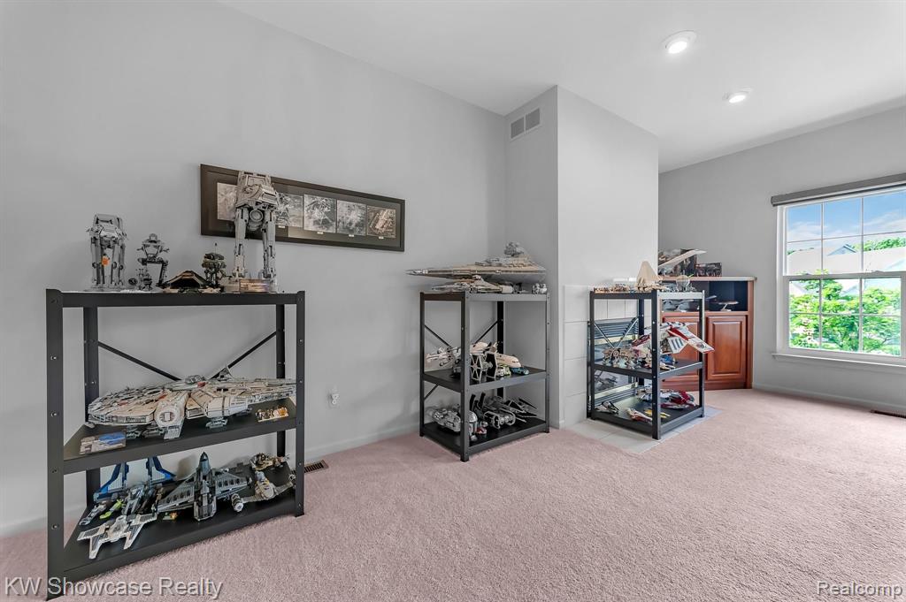 432 CHERRY ORCHARD Road, Canton, MI 48188 — Photo 16