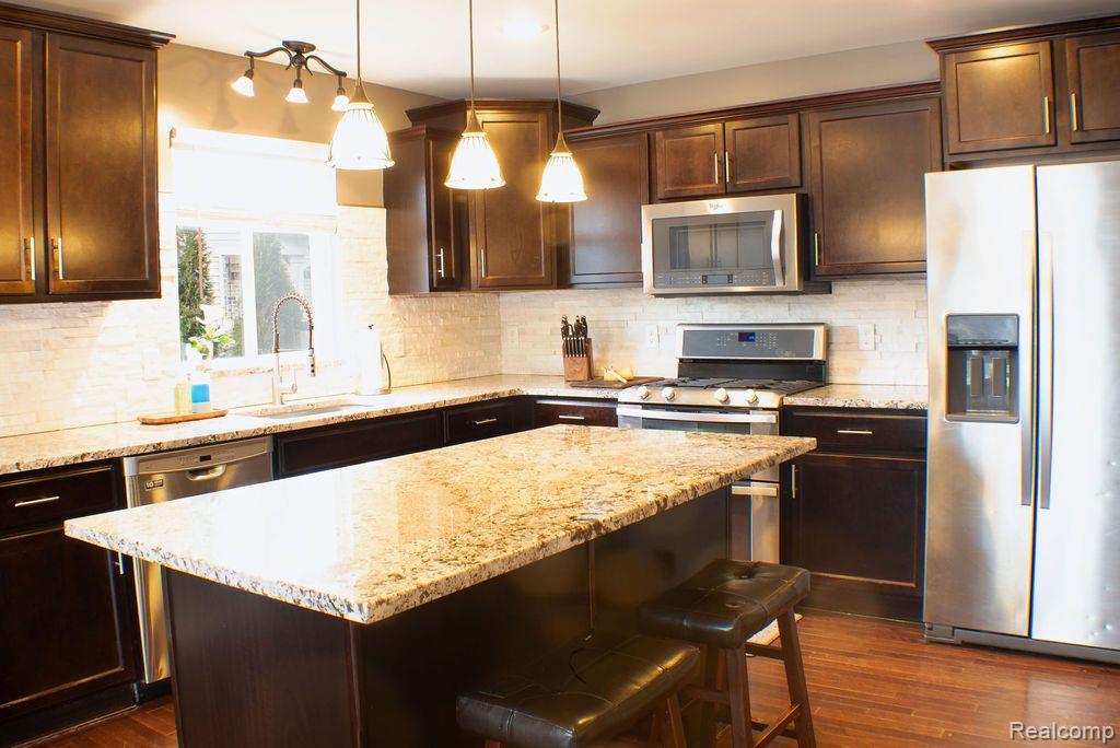 37415 THERESA Lane, New Boston, MI 48164 — Photo 18