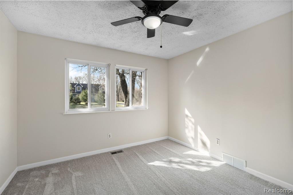 8898 Bishop Road, Brighton, MI 48116 — Photo 12