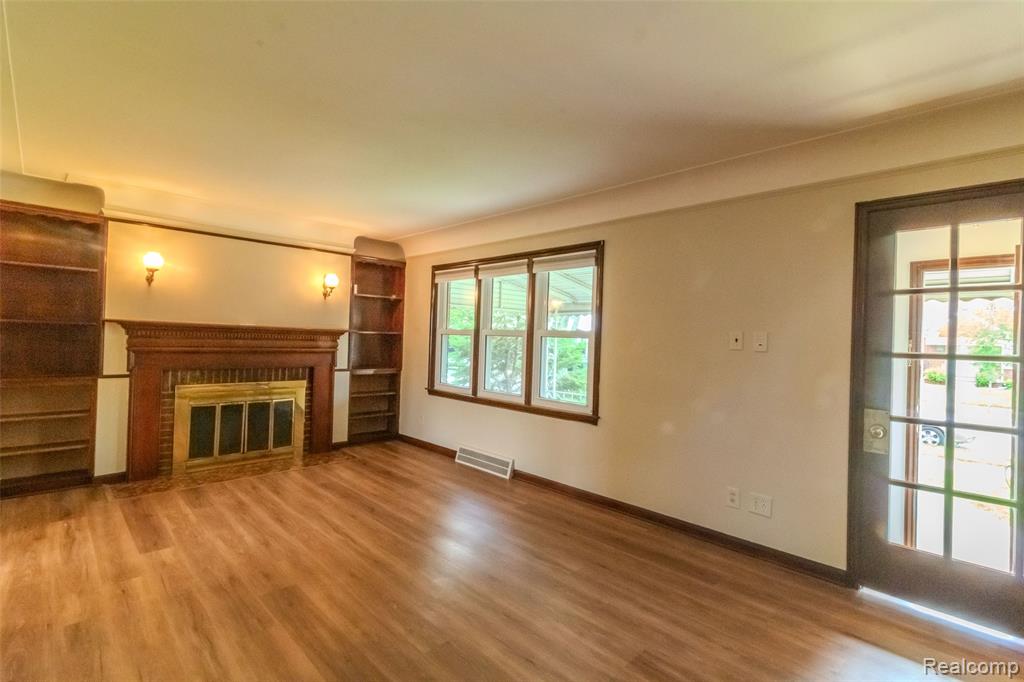 6630 Hartwell Street, Dearborn, MI 48126 — Photo 9