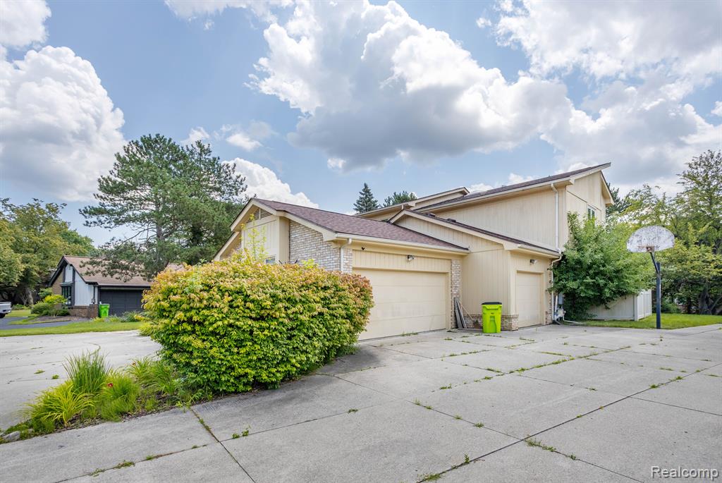 4421 PINEHURST Drive, West Bloomfield, MI — Photo 65