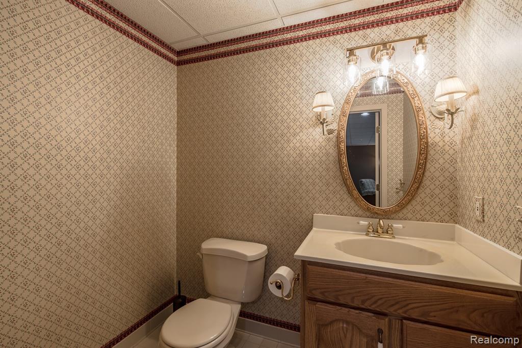 6580 Summit Ridge, Clarkston, MI — Photo 44