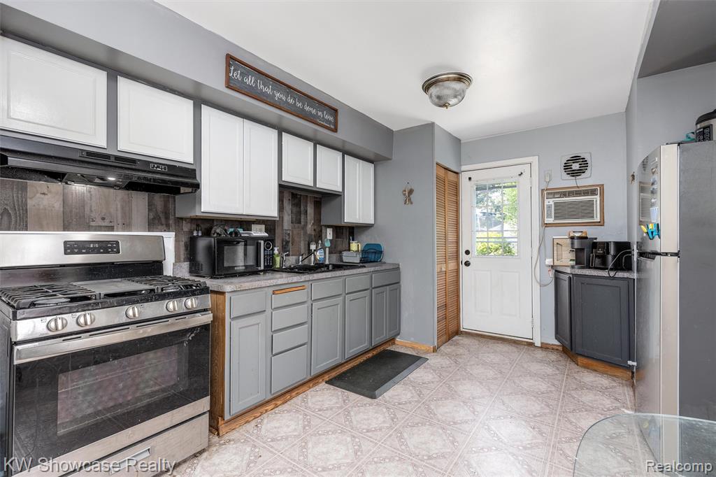 8055 Roosevelt Street, Taylor, MI 48180 — Photo 8