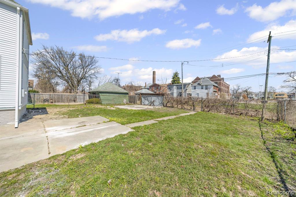 4180 SEMINOLE Street, Detroit, MI 48214 — Photo 37
