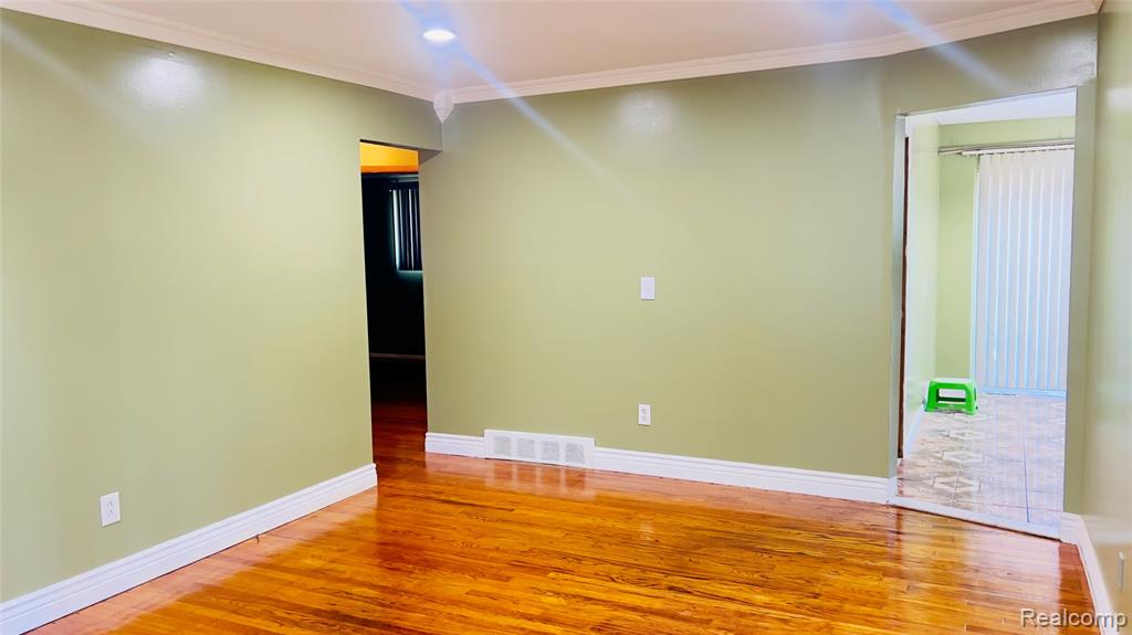 4389 E 12 MILE Road, Warren, MI 48092 — Photo 10