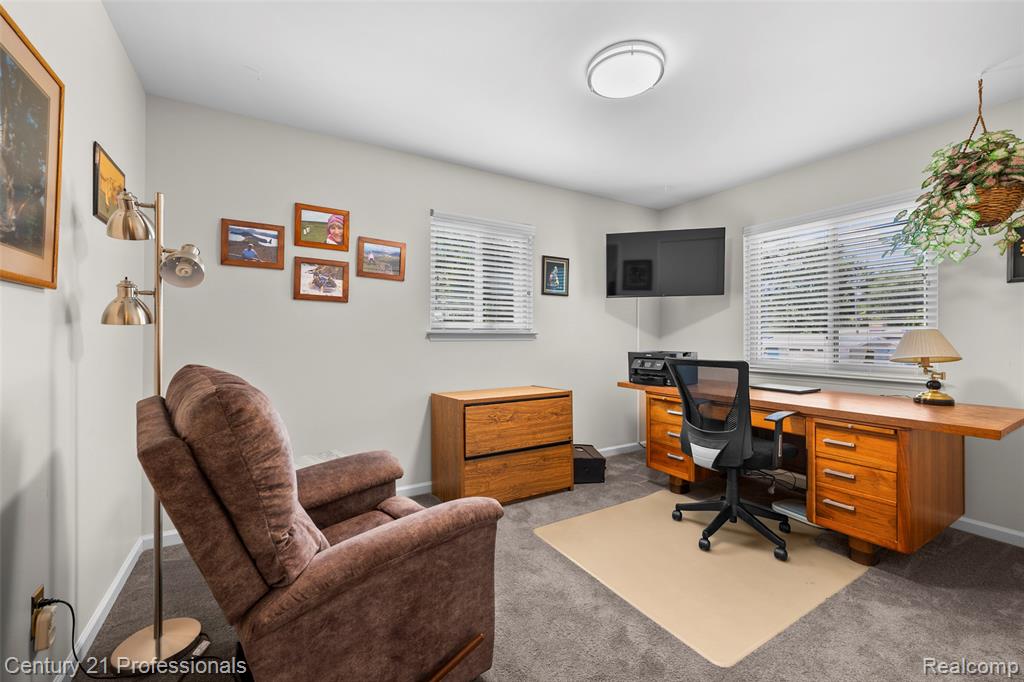 5135 Virgie Lane, West Bloomfield, MI 48324 — Photo 18