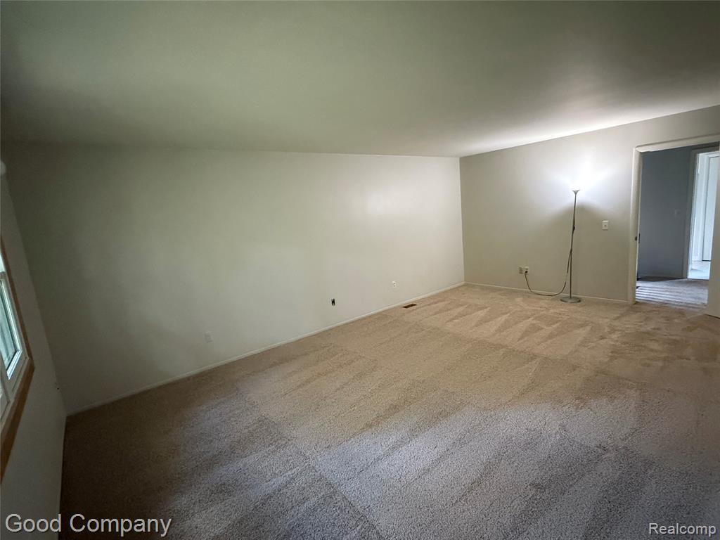 5584 N Adams Way, Bloomfield Hills, MI 48302 — Photo 14