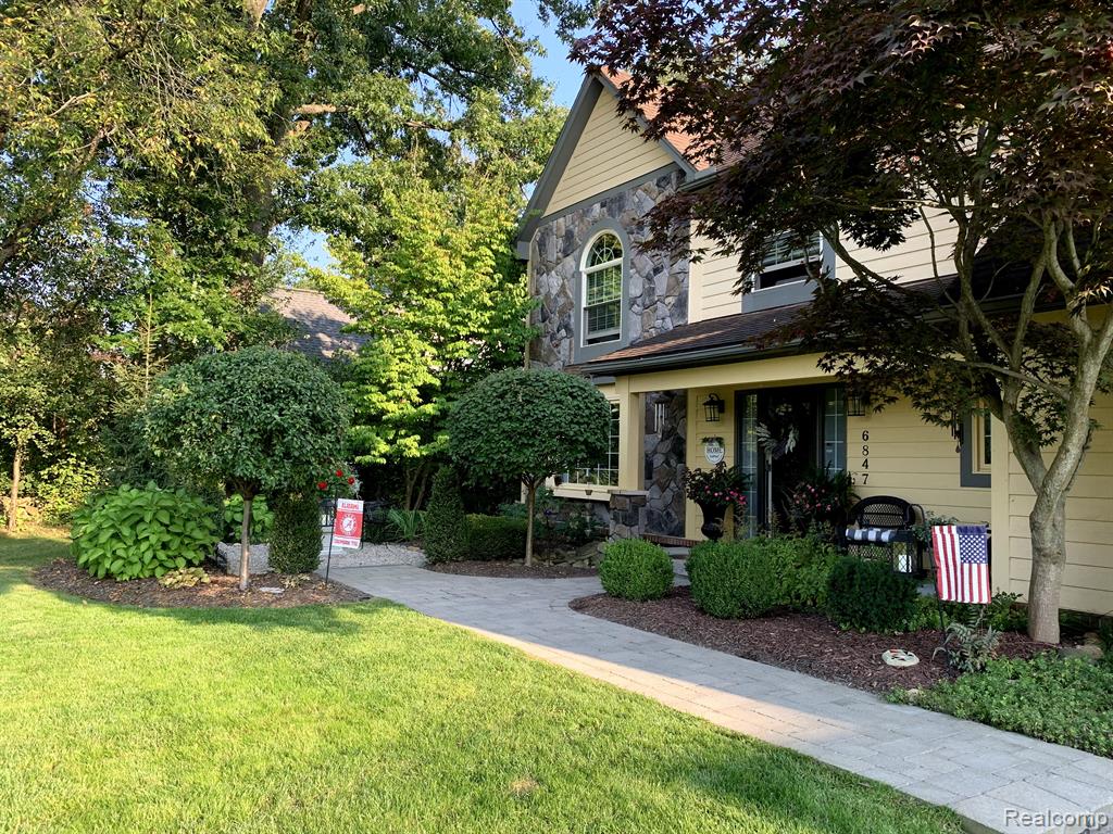 6847 HUBBARD Circle, Clarkston, MI 48348 — Photo 47