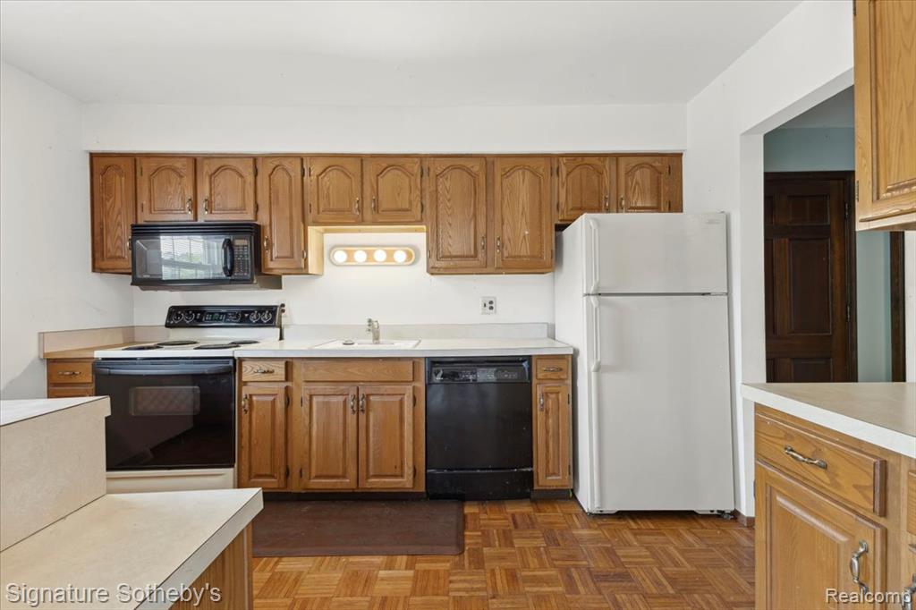27671 W Echo Valley, Farmington Hills, MI 48334 — Photo 3